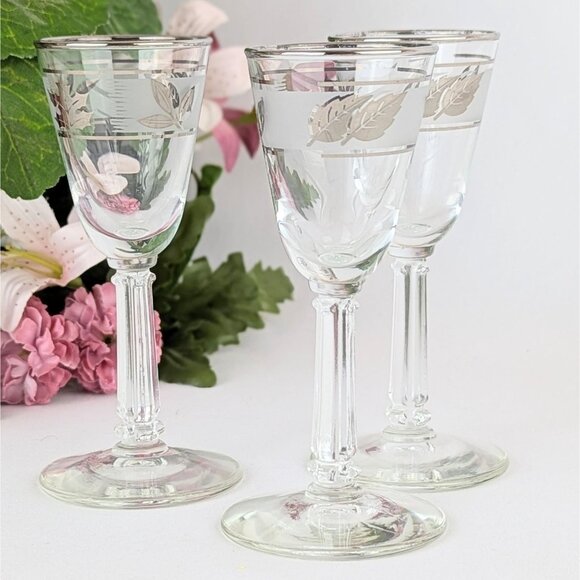 Set of 5 Vintage Libbey Silver Leaf Cordial Glasses 1960s Aperitif MCM Barware - Picture 2 of 10